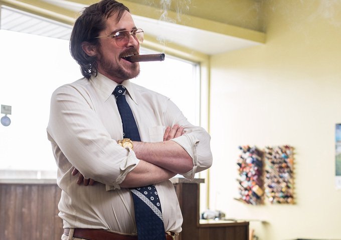 American Hustle 01 - Christian Bale